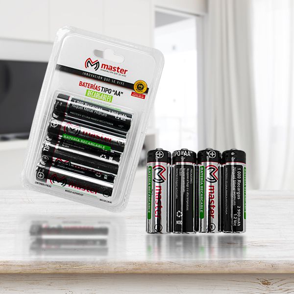 Paquete de 4 Baterias Recargables AAA con Capacidad de Carga de 1000 mAh /  Master / AAA-4X1000